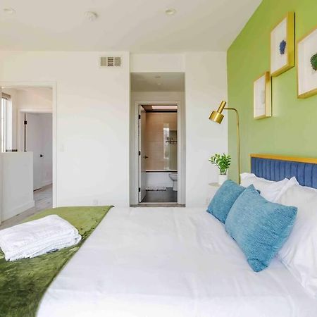 Hollywood Art House With Bright Sunlight Los Angeles Exterior foto