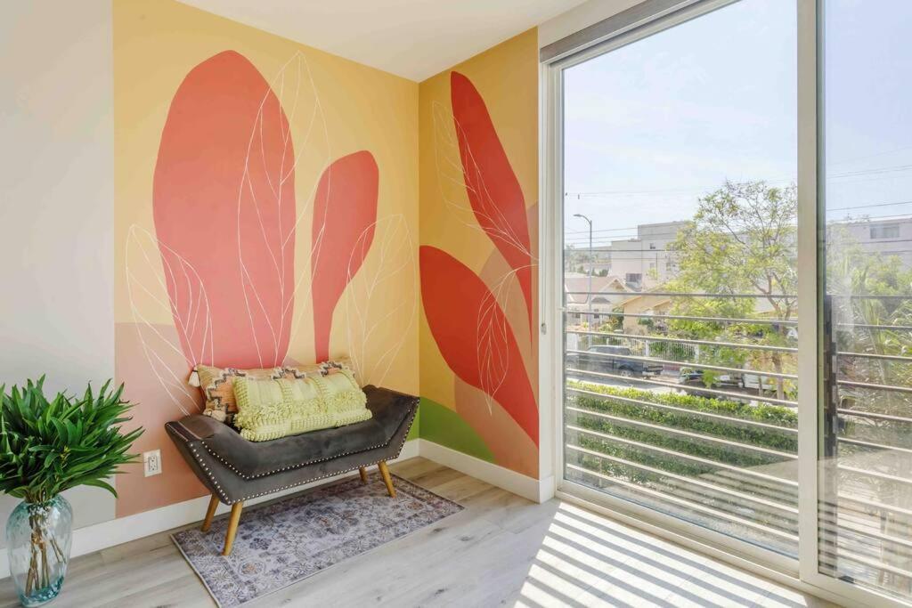 Hollywood Art House With Bright Sunlight Los Angeles Exterior foto